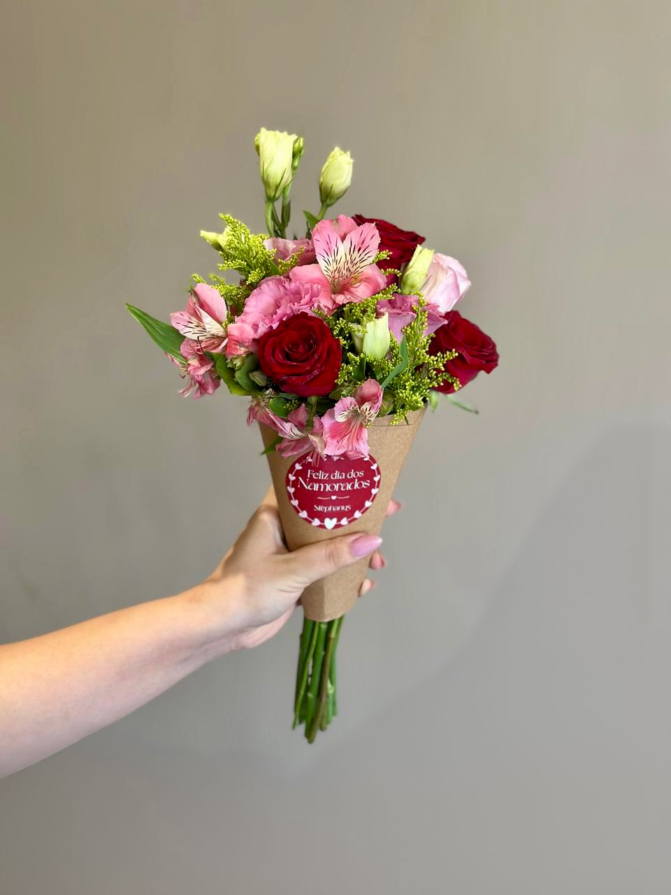 CONE MISTO ROSAS VERMELHAS 