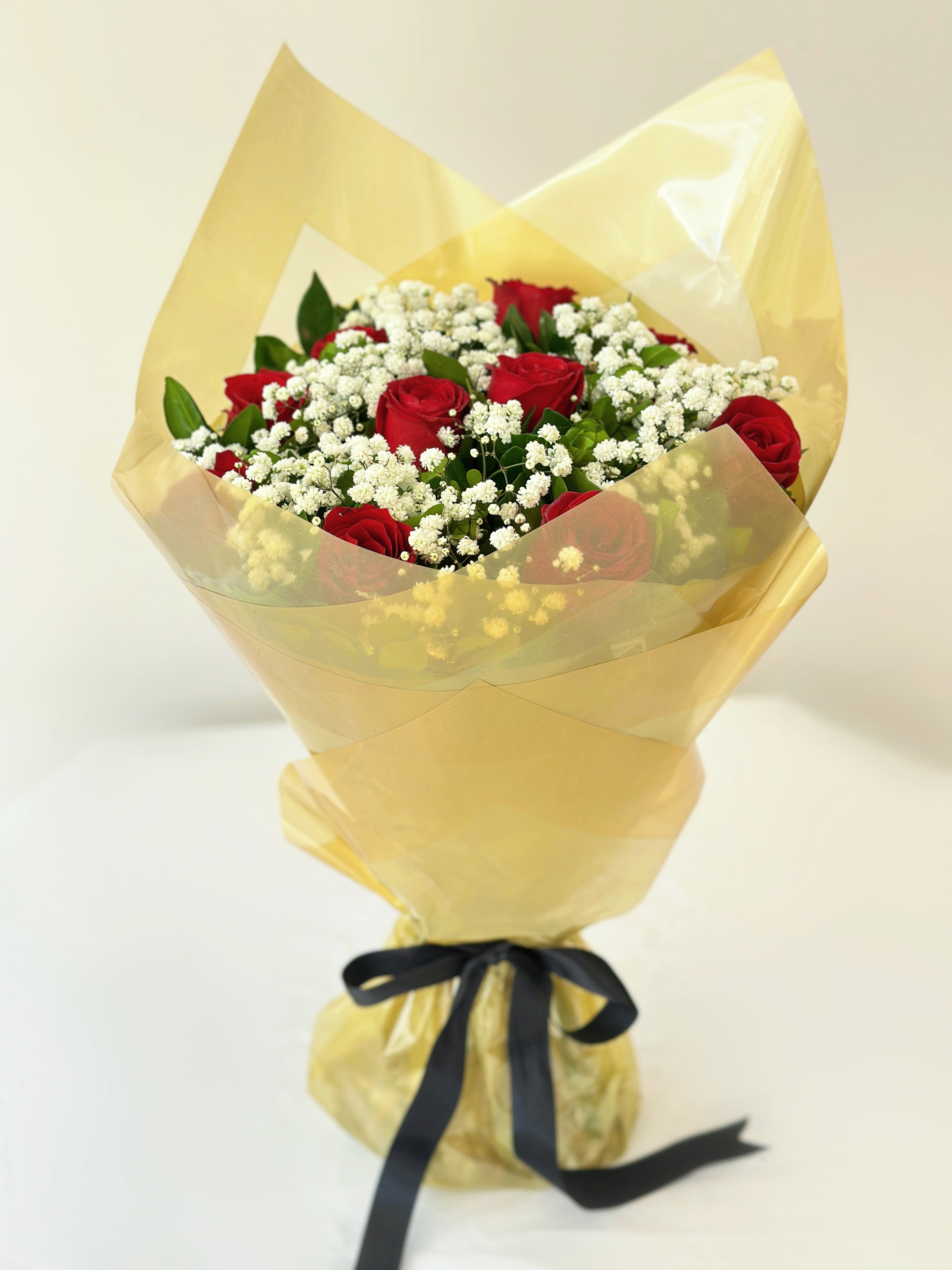 RAMALHETE COM 30 ROSAS VERMELHAS 